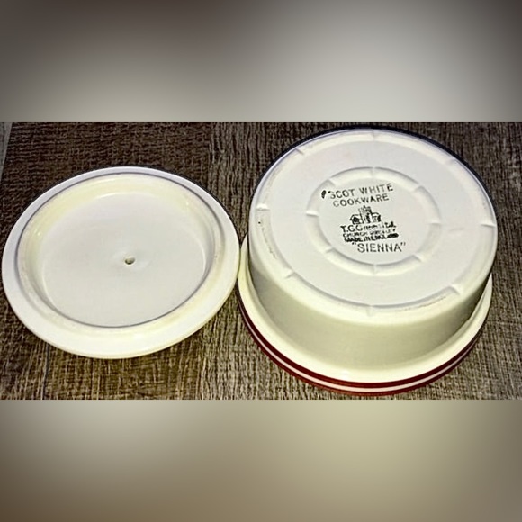 ASCOT WHITE Cookware SIENNA TG Green Church Chesley Ceramic Lidded Soufflé Dish - Picture 4 of 10